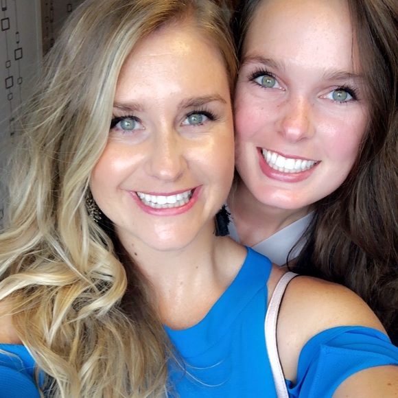 Meet your Posher, Emily - Picture 3 of 3